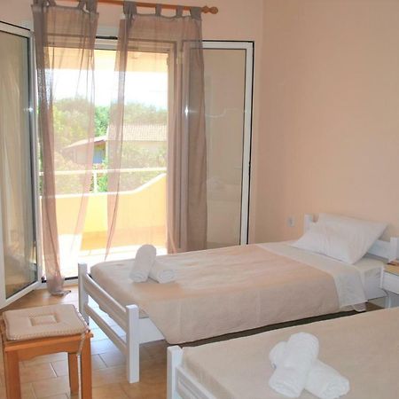 Lefkothea Apartments Kassiopi Luaran gambar