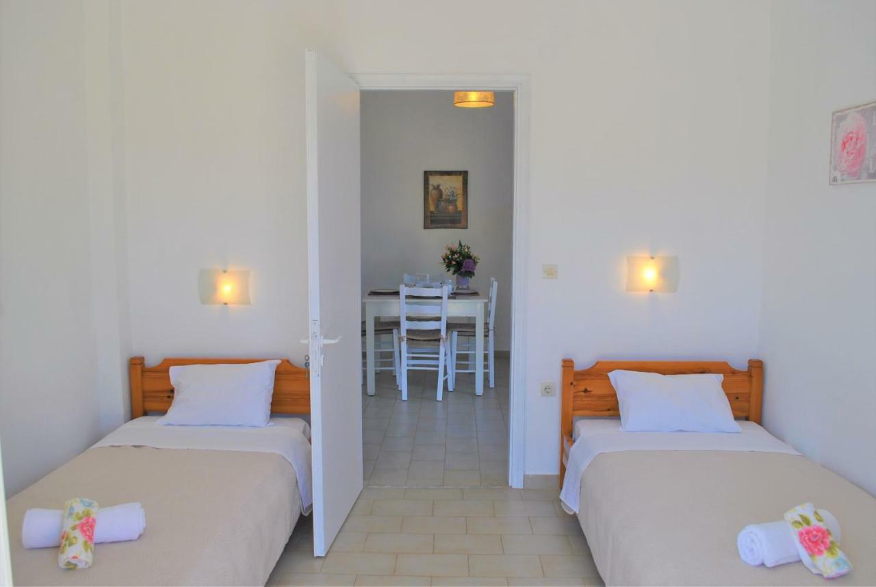 Lefkothea Apartments Kassiopi Luaran gambar