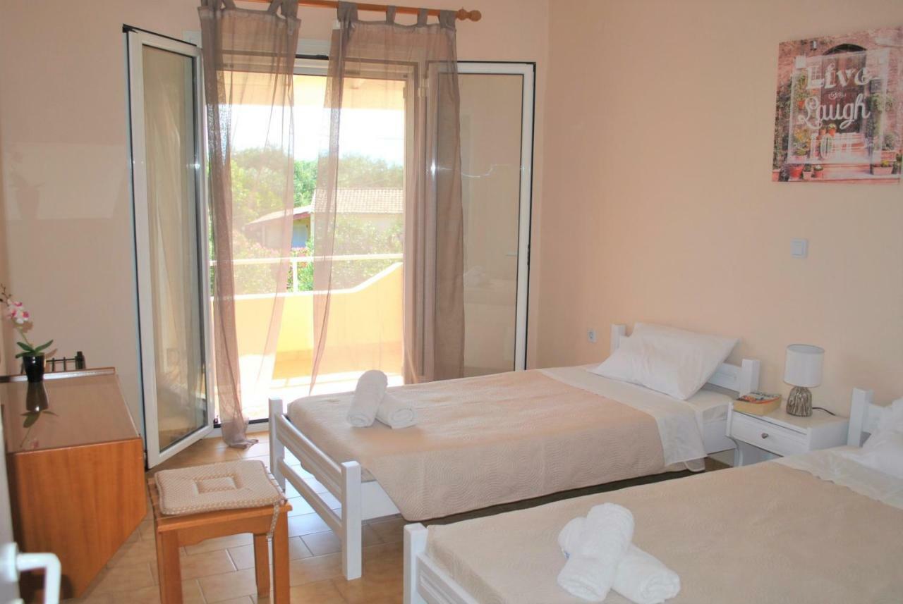 Lefkothea Apartments Kassiopi Luaran gambar