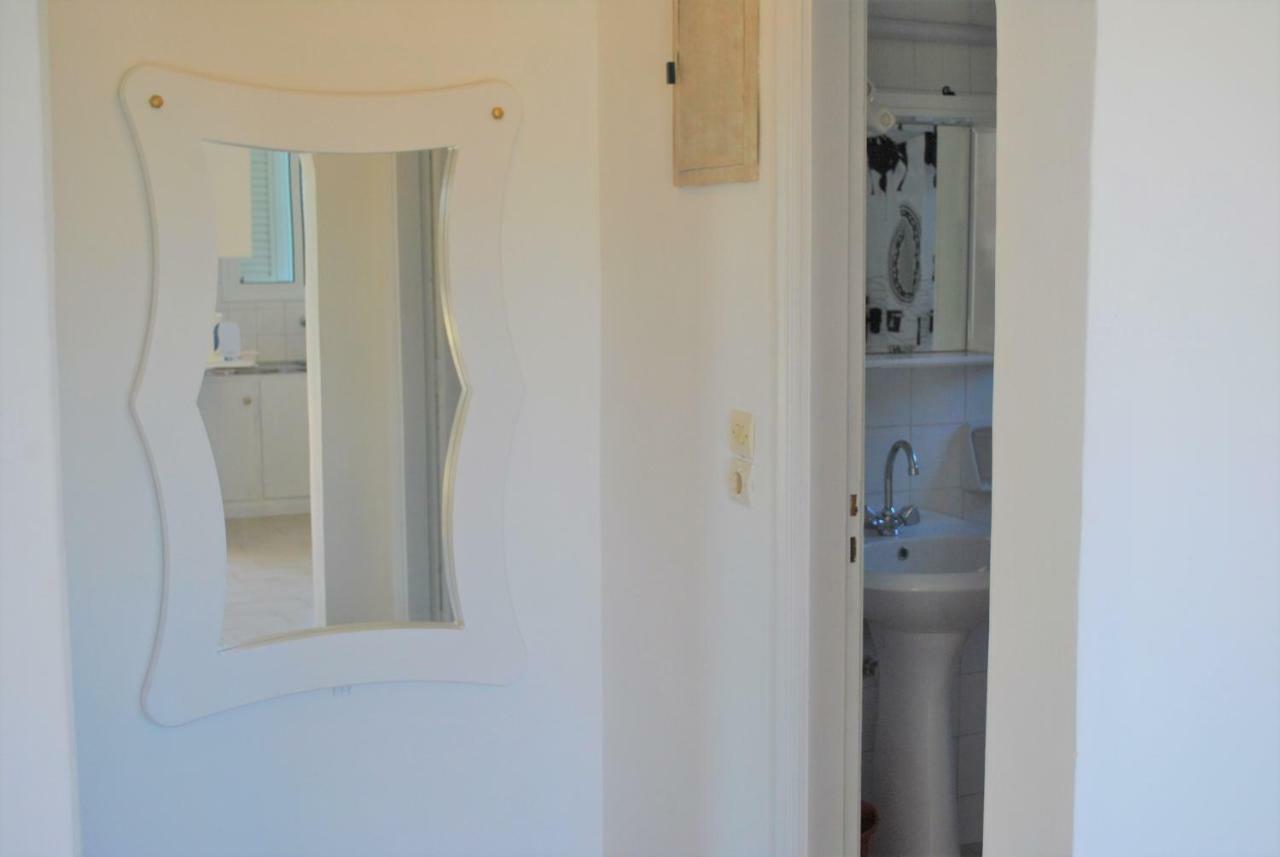 Lefkothea Apartments Kassiopi Luaran gambar